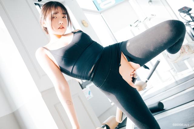  Sonson (손손) – Personal trainer + S.Ver